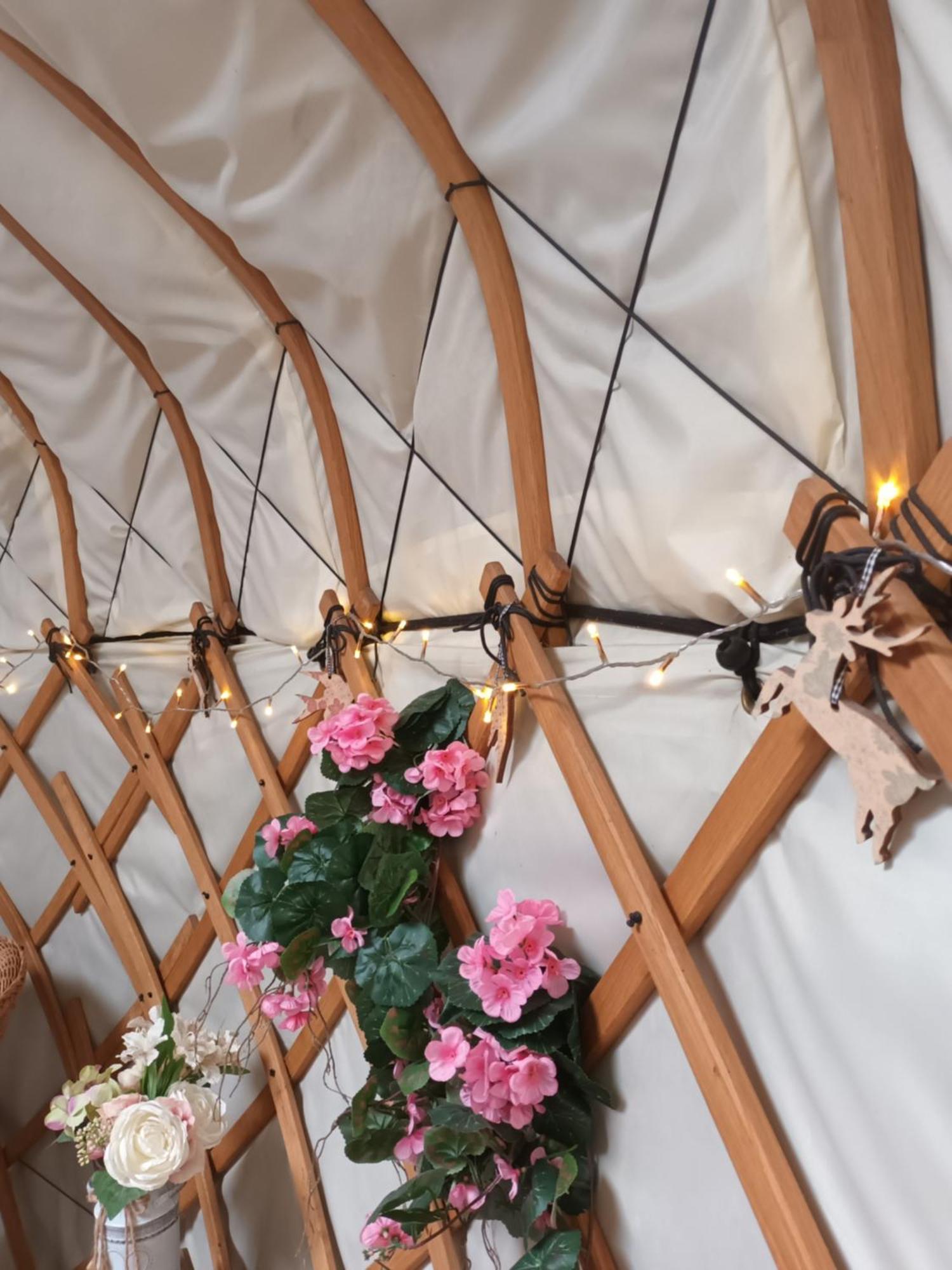 Gingerbread Cottage Yurts Dereham Esterno foto